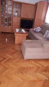 DVOSOBAN STAN - GRBAVICA  ULICA VOJVODE KNIĆANINA 54m2 USELJIV ODMAH !