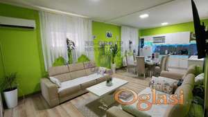 Fatnastiča kuća na ulazu u Bačko Gradište