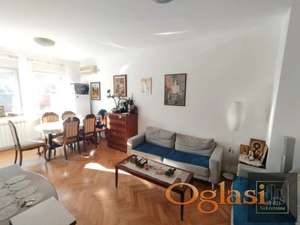 Trosoban stan na Limanu I ! Vladislava Kaćanskog! Visoko Prizemlje