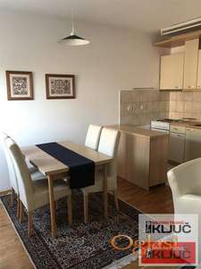 CENTAR,USELJIV,LEP DVOSOBAN STAN