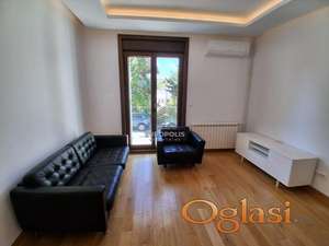 Petosoban stan, Dedinje, 240 m², garaža i dvorište ID#10289