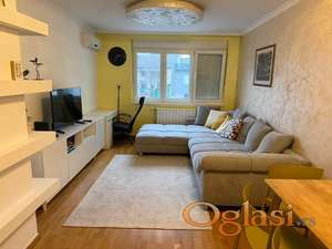 ODLIČAN STAN U CENTRU,PARKING