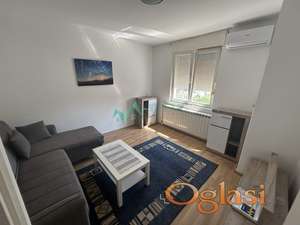 Adice, prostran jednoiposoban stan sa parkingom 