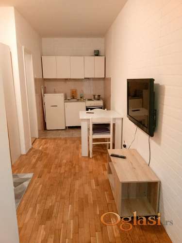 NAMESTENA GARSONJERA NA NOVOJ DETELINARI