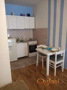 NAMESTENA GARSONJERA NA NOVOJ DETELINARI