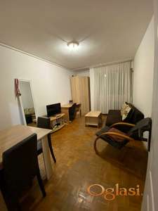 Povoljno manji trosoban stan na Grbavic 51 m2