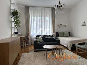 Izdajem LUX jednosoban stan u Centru !!! ID#4913