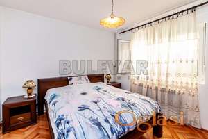 Na prodaju kuća na Ledenoj steni, 200m2