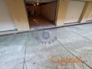 Zidana garaža, na TOP lokaciji. Grbavica!