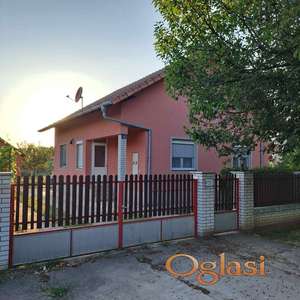 Prodajem kucu na Ceneju