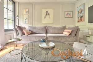 Luksuzan četvorosoban stan u srcu Vračara