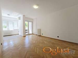 STAN - NOVI SAD - BULEVAR - 33m2 - 108000 evra