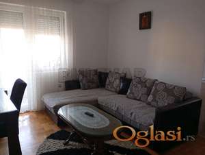 Izdaje se stan na Panteleju, 56m2