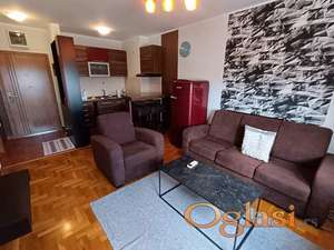 JEDNOIPOSOBAN NAMEŠTEN STAN 35M2 BULEVAR EVROPE 350EU