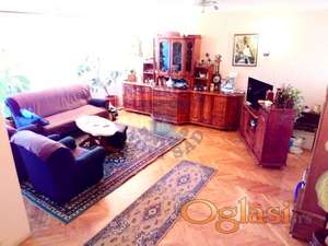 Odlična kuća na adicama