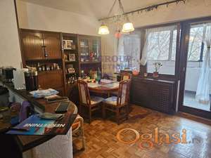 Komforan trosoban stan na Novoj Detelinari!