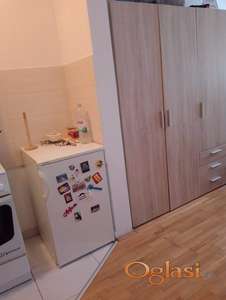 Izdajem garsonjeru u Borci 260€
