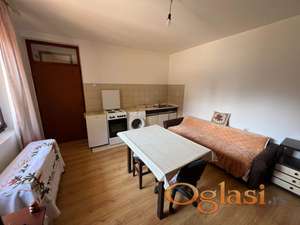 Garsonjera Izdavanje Nis Pantelejska Crkva