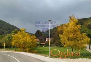 536912-Predstavljamo vam plac u Vrdniku.