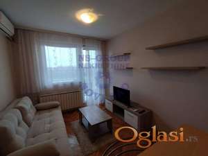 Kompletno nameštena garsonjera na Novoj Detelinari -26m2