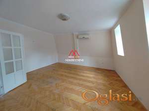 Trosoban stan - 75m2 - Centar