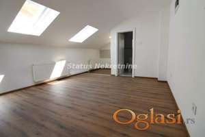 Garsonjera u centru Novog Sada, 22 m², I sp.