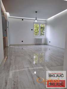 Kod MASTER CENTRA, 60m2, Trosoban, Komplet Renoviran