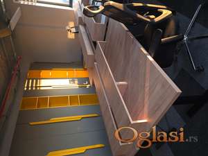 Kancelarijski prostori u modernoj poslovnoj zgradi