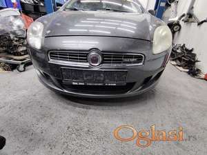 Fiat bravo 2 branik prednji 284 Originalni delovi  Moguca ugradnja delova  Alfa Romeo 147-156-166-159-GT-MiTo-Giulietta Fiat bravo 2 - croma -grande punto -multipla 2 -punto 3 -stilo-idea Freemont Panda 3 500L 500 500x Lancia ypsilon-delta-musa-lybra Volkswagen Golf 6  Audi a3 2012-2020 Volkswagen Passat B7  Ukoliko zelite da porucite Posaljite poruku preko sms poruke ili pozovite na telefon 0616115961