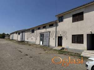 Izdaje se poslovni prostor u Merošini, 713m2, plac 2.273 m2