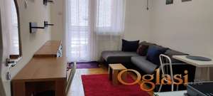 CENTAR NAMESTENA GARSONJERA