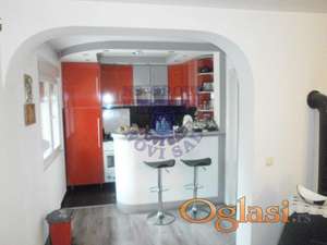 Odlična kuća u Adicama