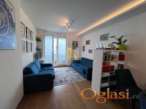 Moderan 3.0 stan - kompletno namešten sa parking mestom
