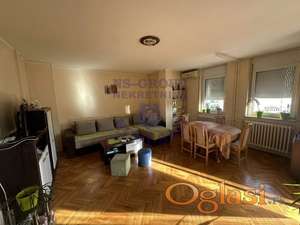 Prodajemo porodičan trosoban stan na Novoj Detelinari