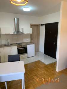 Izdajem stan u centru Uzica 30m2, novogradnja.