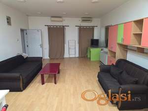 Izdajem stan u Velikom Mokrom Lugu