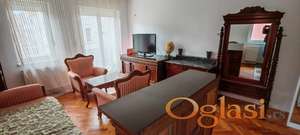 IZDAJE SEGARSONJERA U BLIZINI SPENSA