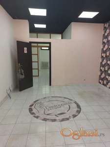 Izdaje se ulični lokal 47m2- odlična lokacija Podbara