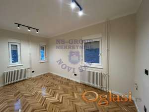 kompletno renovirana garsonjera u centru grada 23m2