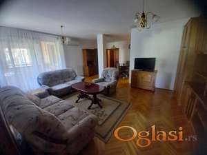 Trosoban 90 m2, Namešten, Nova Detelinara