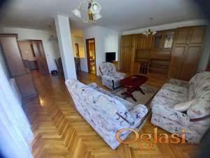 Trosoban 90 m2, Namešten, Nova Detelinara