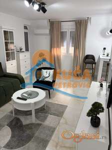 Izdaje se odličan lux, stan kod Medicinskog fakulteta, 38m2