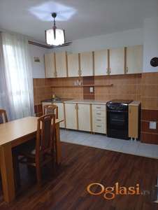 KONFORAN TROSOBAN STAN NA PRODAJU