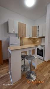 NAMESTENA GARSONJERA, TELEP