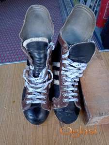 Klizaljke Adidas broj 45