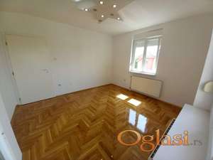 Prelep dvosoban stan na Bul.P.Pavla 50m2