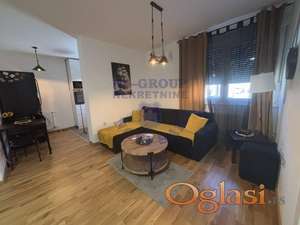 Odlican dvosoban stan na Podbari!