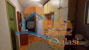 Centar, trosoban stan, 63 m2, II sprat
