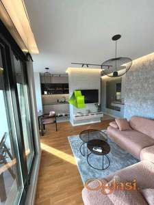 Lux jednoiposoban stan sa parkingom u novoj zgradi u strogom centru ID#7431