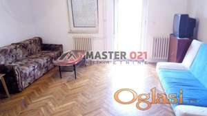 Nameštena veća garsonjera 32m2, terasa - Novo Naselje